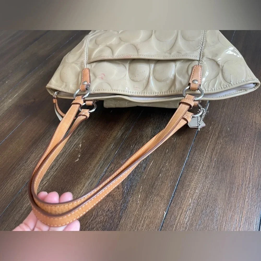 Coach signature logo tote bag